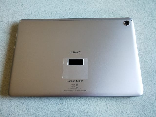 MediaPad M5 lite 裏側